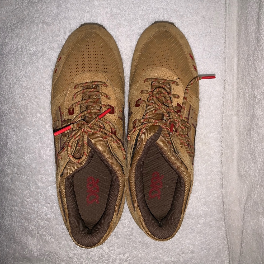 Asics Shoes - Picture 3 of 5